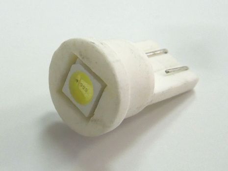 Лампа светодиодная 12V T10 бесцок. 1 диод SMD белая (5050) керамика (W5W)