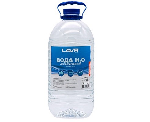 Вода дистиллированная  3,8л.