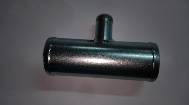 Трубка тройник D-32х16 (переходник шлангов) цинк