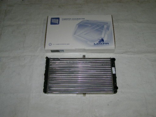 Радиатор охлаждения 2110-2112 алюминиевый (универсальный карбюратор/инжектор 8кл., 16кл.)