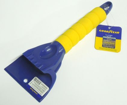 Скребок для льда с водосгоном усиленный GOODYEAR WS-03 26*10см