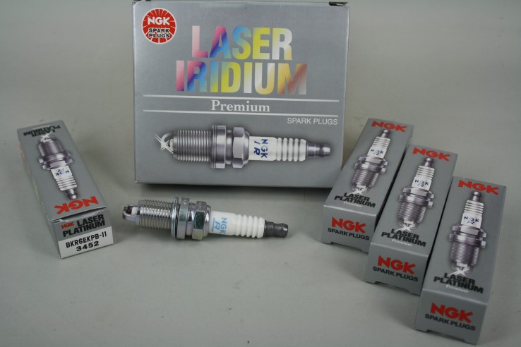 Свеча NGK LASER PLATINUM BKR6EKPB-11 (3452)