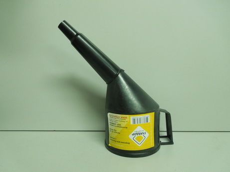 Воронка пластиковая L=270мм с угловым носиком и сеткой c ручкой для бензина