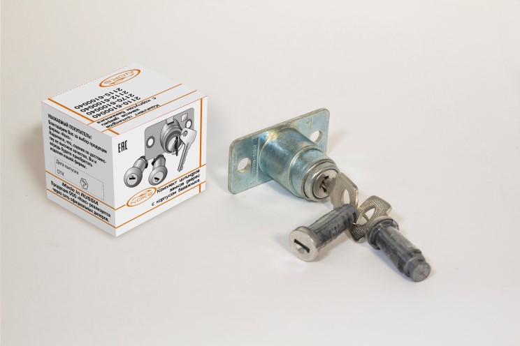 Личинки с замком багажника 21099