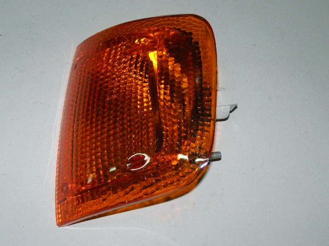 Поворотник передний Г-31029, 3110, Г-3302 левый желтый