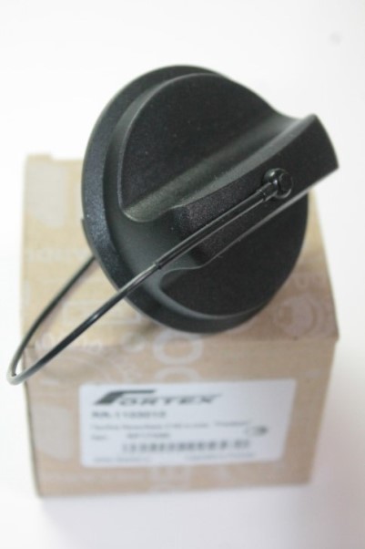 Крышка бензобака Renault Logan Sandero Nissan Almera с 2013 г. Lada Largus Vesta X-Ray