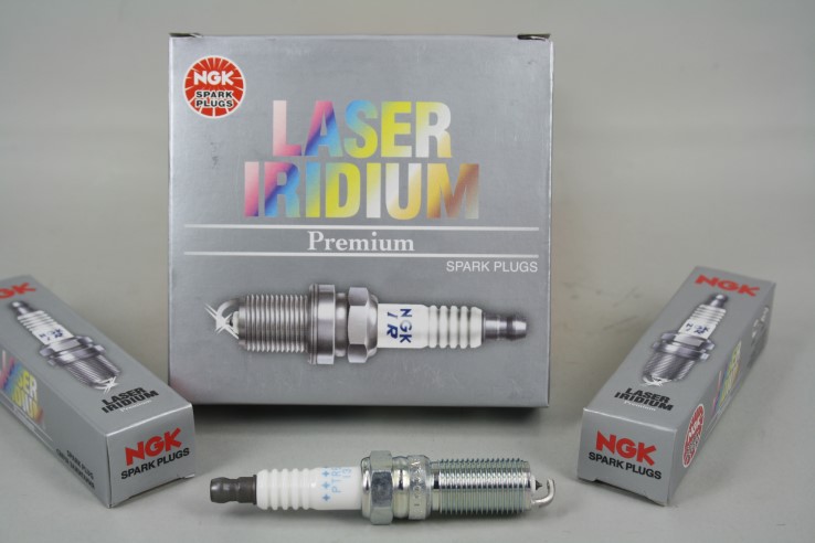 Свеча NGK LASER PLATINUM PTR5A-13 (2467)