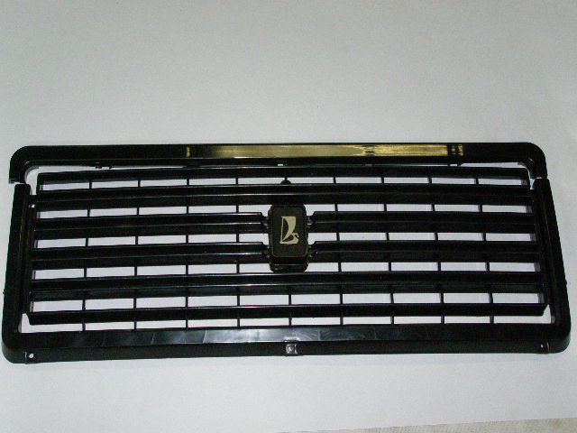 Решетка радиатора 2107 пластмассовая (черная)
