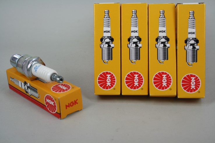 Свеча NGK BR8ES /5422/ гидроцикл
