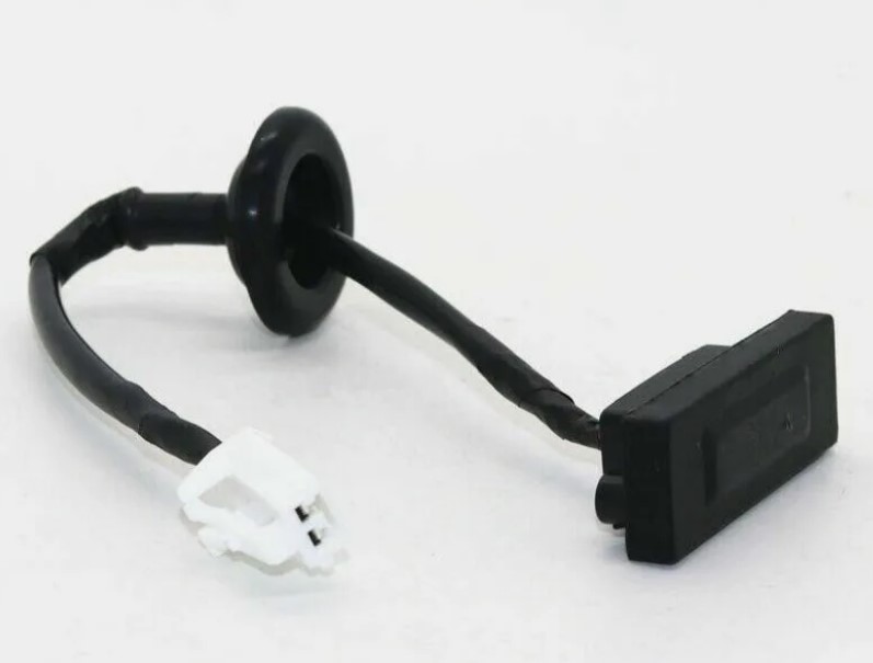 Кнопка открывания багажника