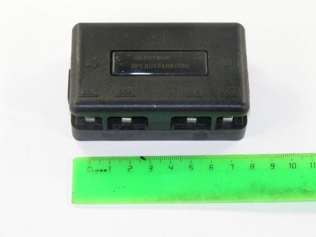 Блок предохранителей Г-3302 БП-4-11306 /большой на 4 предохр/