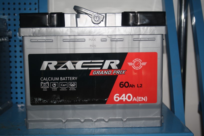 Аккумулятор 6СТ 60Ah оп(-,+) RACER Grand Prix (L2.0  BL)