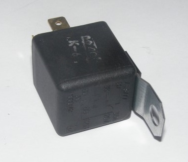 Реле 5-ти контактное 12V 15А/30А (Реле стартера /2108-10, Г-3302, УАЗ с кронштейном)
