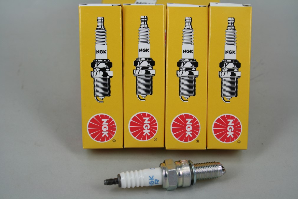 Свеча NGK CR10EK /2360/