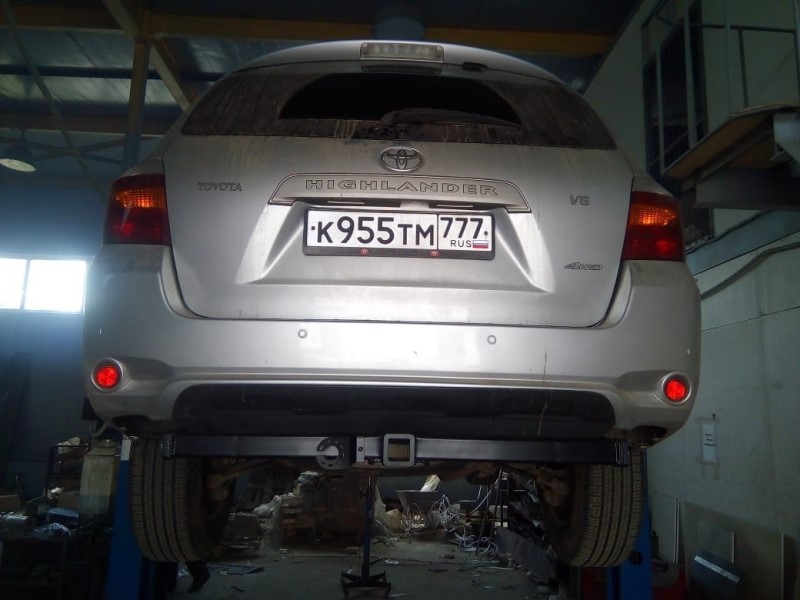 Фаркоп Toyota Highlander 2003-2010, Lexus RX 300,350,400 2003-2009