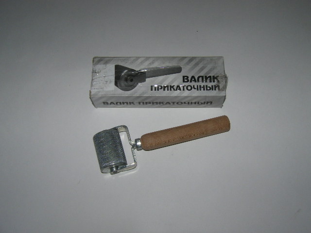 Валик прикаточный для шумоизоляции металл. большой 40мм.