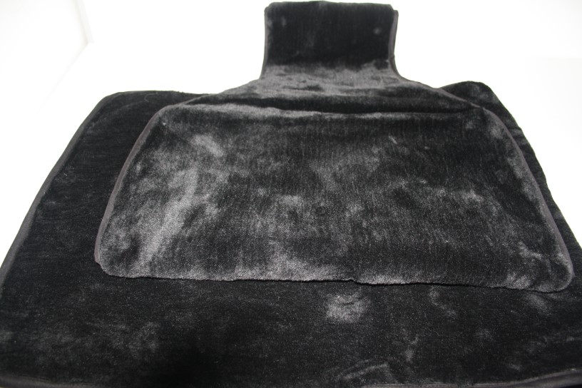 Накидка на сиденье искусственный. мех/овчина стриженная на трикотажной основе (на задний ряд) цвет - черный